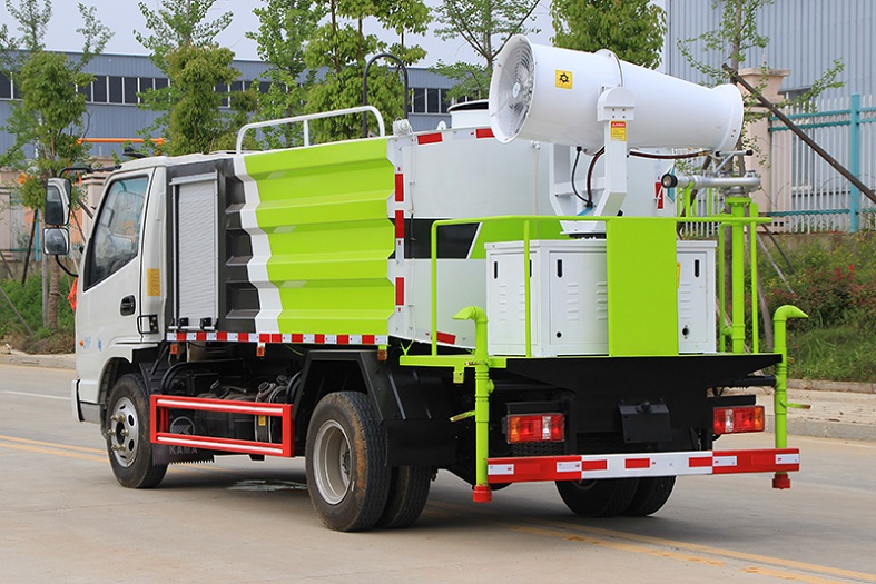 國六凱馬藍(lán)牌5噸多功能抑塵車