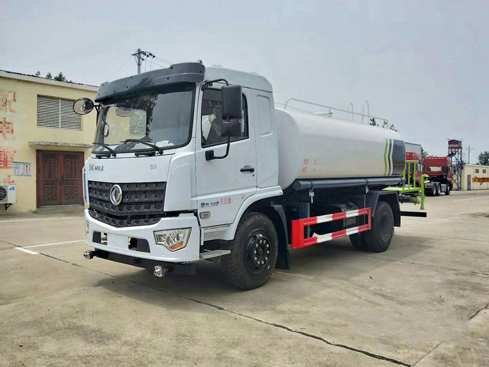 國(guó)六東風(fēng)D3L 12立方灑水車