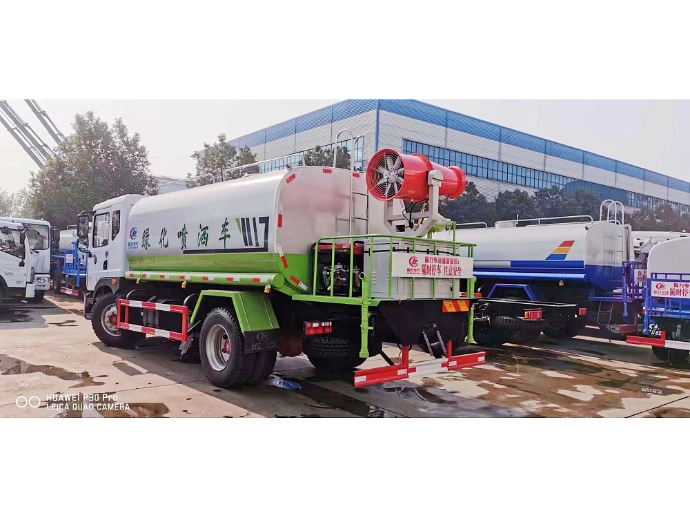 國六東風(fēng)多利卡D9 14方灑水霧炮車