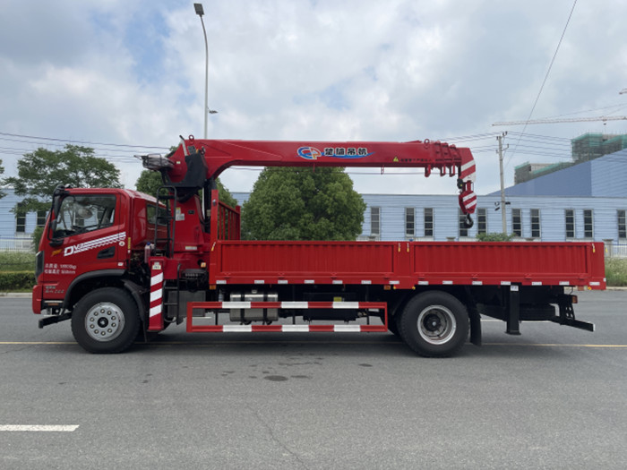 國六東風暢行DV3單排 8噸隨車吊_隨車吊廠家