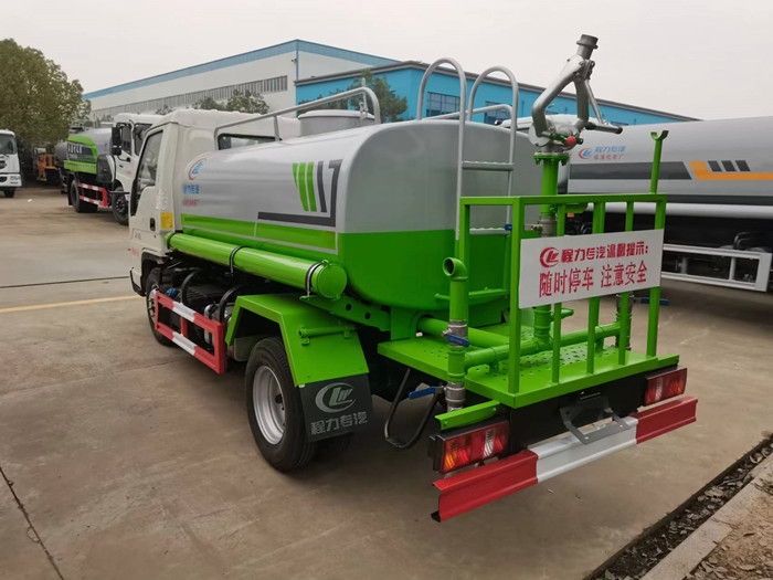 國六小型灑水車_福田2.7方藍(lán)牌灑水車_ 小型2.7方藍(lán)牌灑水車價格_程力灑水車廠家